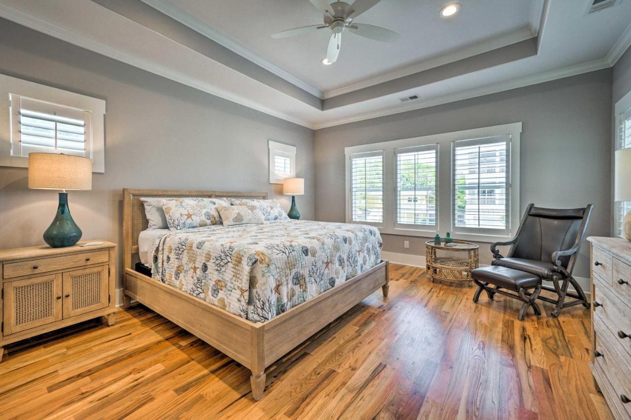 Bright Coastal Abode With Porch And Beach Access! カロライナビーチ エクステリア 写真