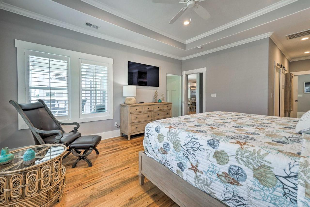Bright Coastal Abode With Porch And Beach Access! カロライナビーチ エクステリア 写真